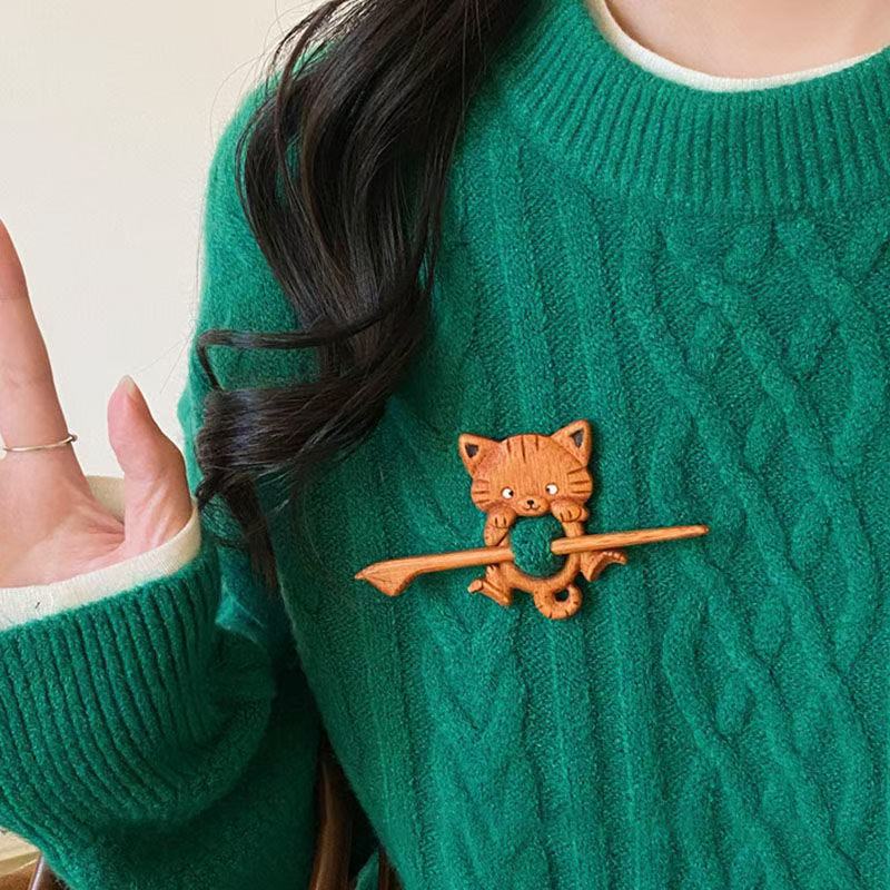 Cute Wooden Animal Brooch Knitted Sweater Scarf Accessories